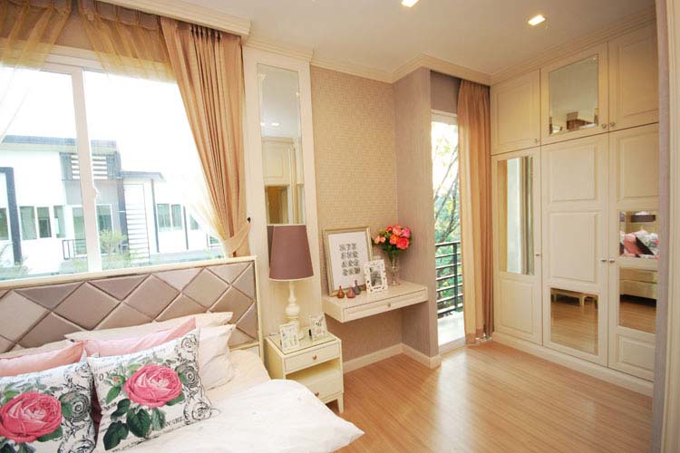 รูปภาพ กัสโต้ สาทร-ตากสิน (Gusto Sathorn Taksin)