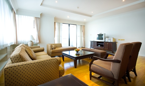 รูปภาพ ริเวอไรน์ เพลส คอนโดมิเนียม (Riverine Place)