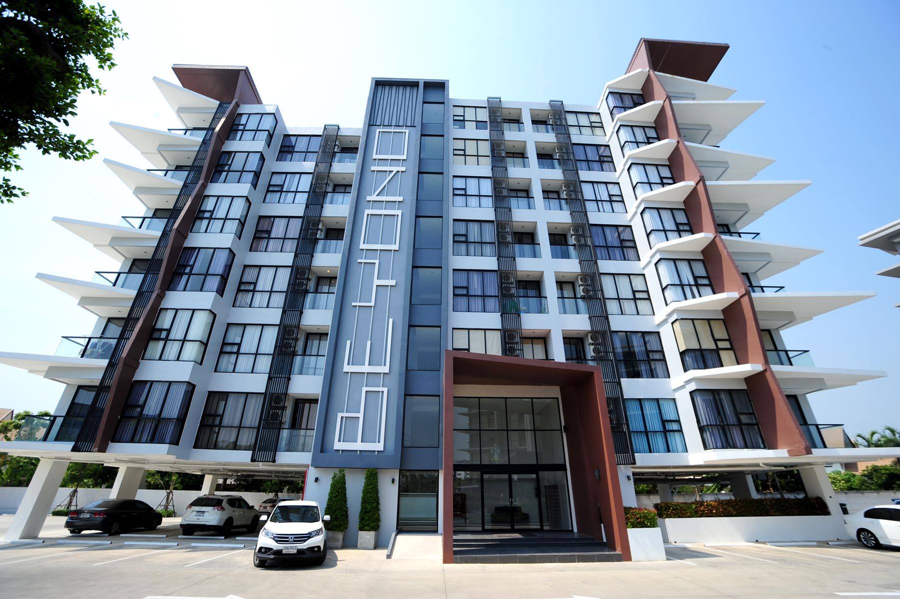 รูปภาพ บียอนด์ บาย สายลมเย็น (Beyond By Sailomyen)