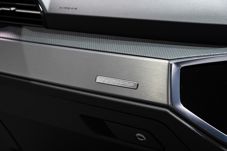 รูปภาพ อาวดี้ Audi Q3 40 TFSI quattro S Line Black Edition ปี 2021