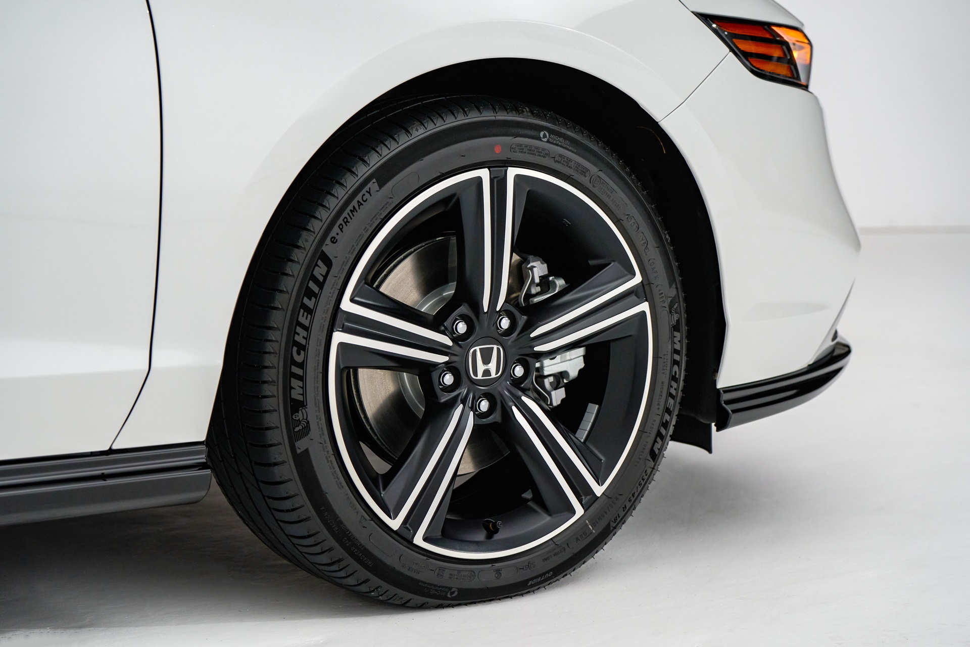 รูปภาพ ฮอนด้า Honda Accord e:HEV RS ปี 2023