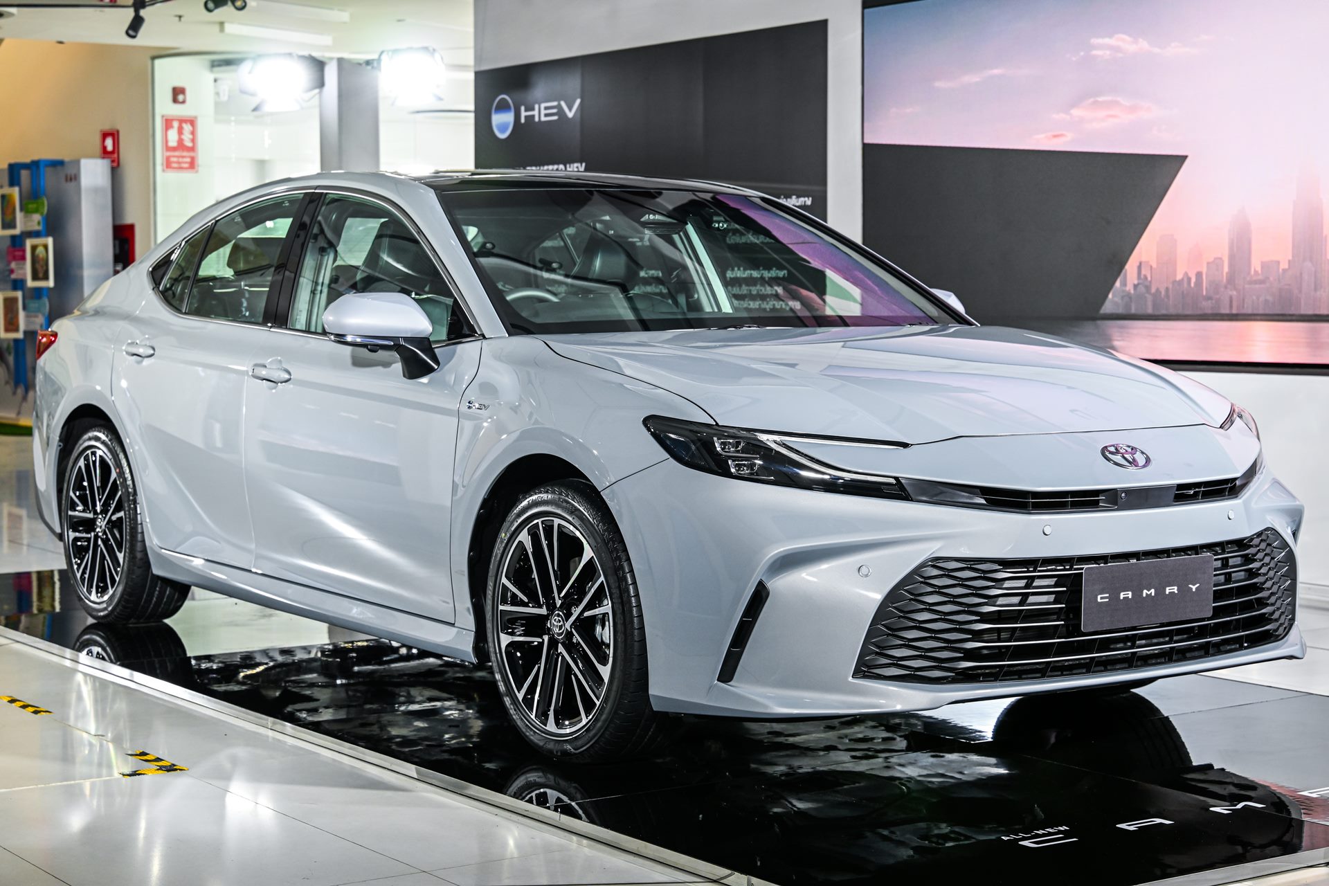 รูปภาพ โตโยต้า Toyota Camry HEV Premium ปี 2024