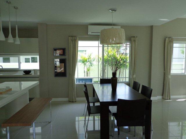 รูปภาพ มัณฑนา พระราม 9-ศรีนครินทร์ (Manthana Rama 9-Srinakarin)