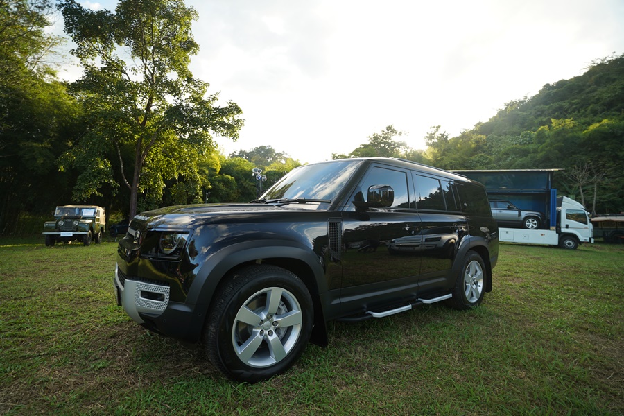 รูปภาพ แลนด์โรเวอร์ Land Rover Defender 130 HSE 3.0 Diesel ปี 2022