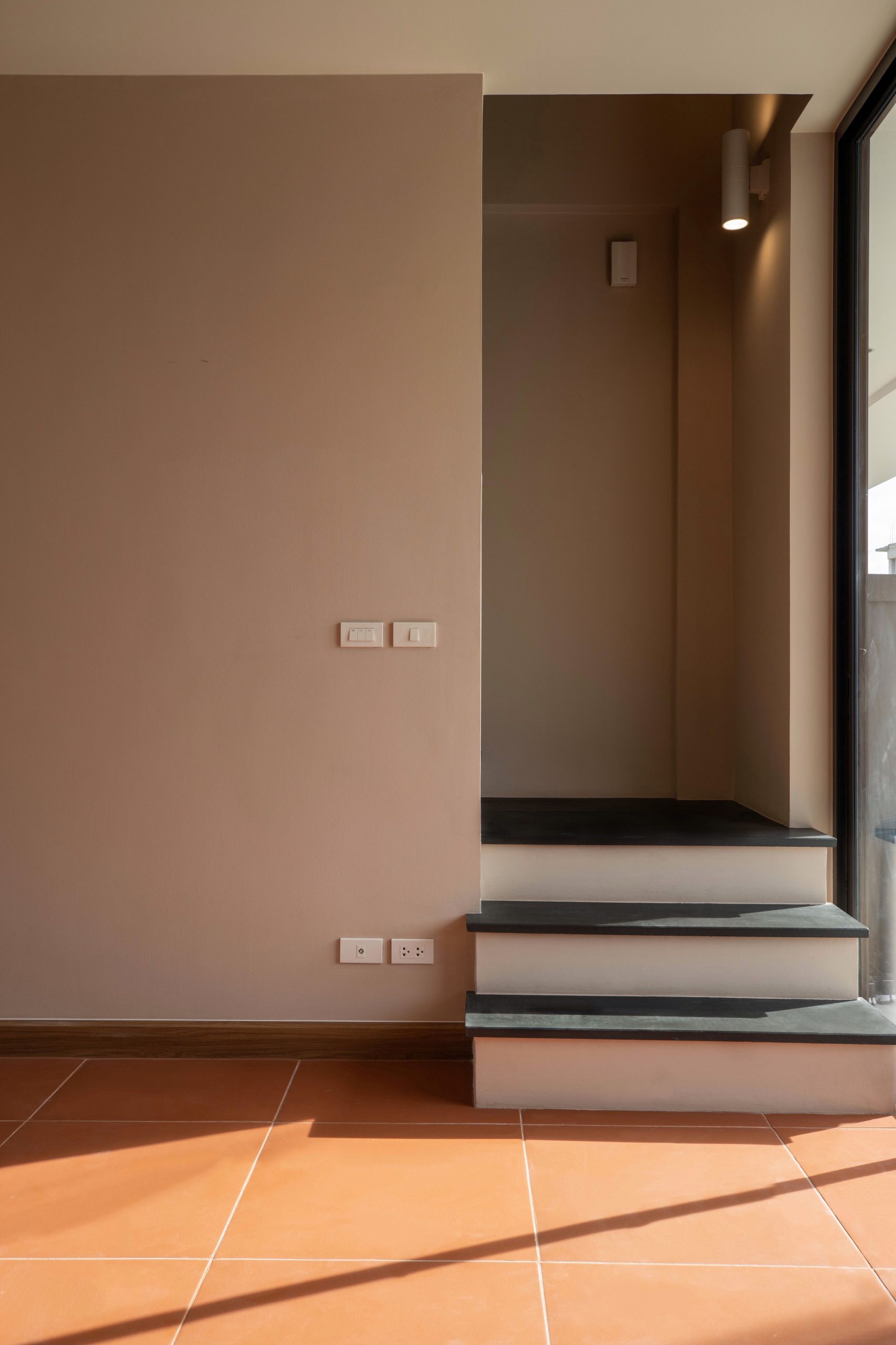 รูปภาพ พลูม วัชรพล-เอกมัย (Plume Watcharaphon-Ekkamai)