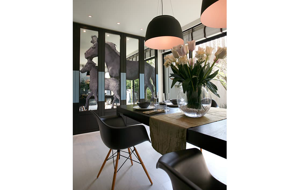 รูปภาพ โนเบิล คิวบ์ (Noble Cube)