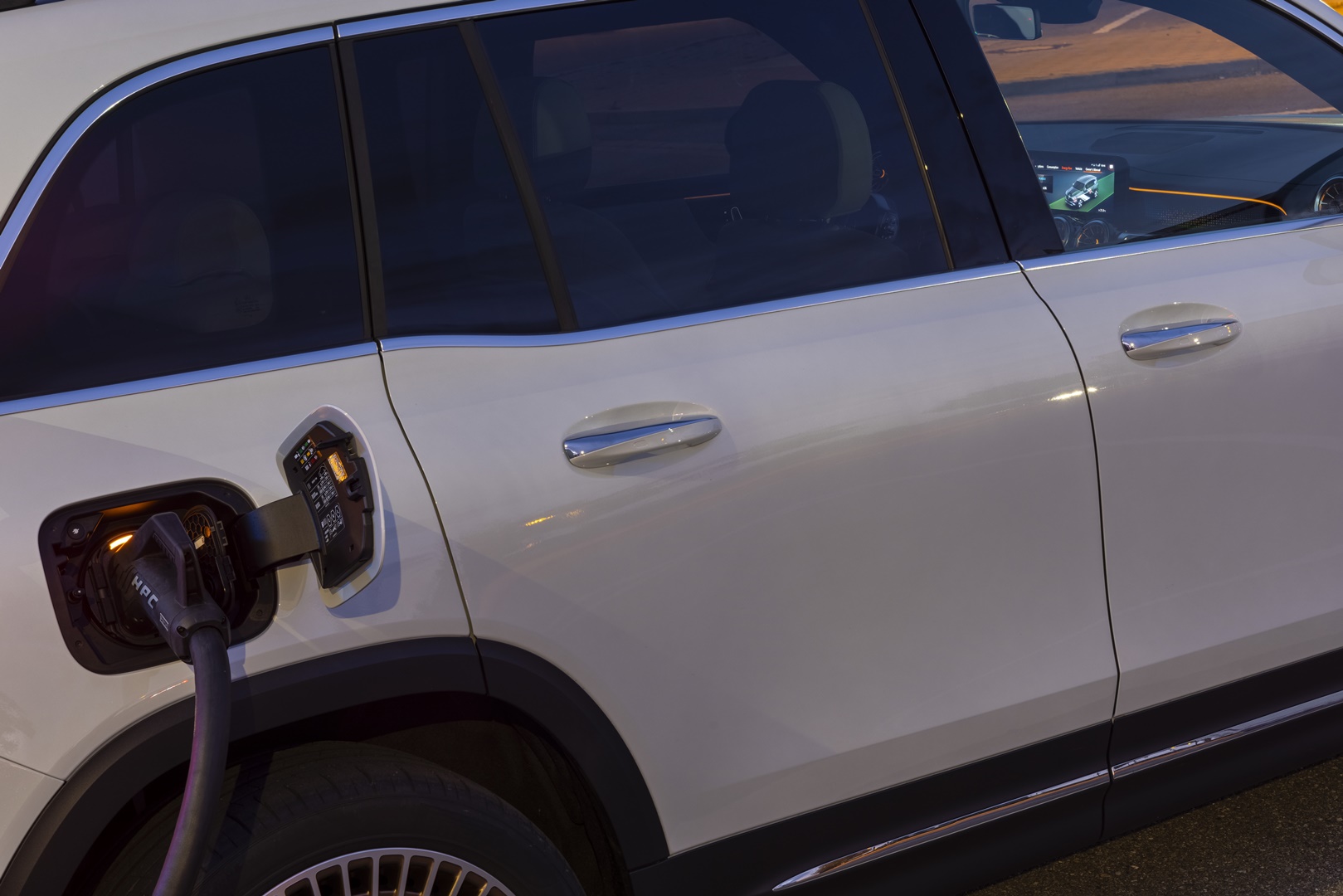 รูปภาพ เมอร์เซเดส-เบนซ์ Mercedes-benz EQ EQB 250 AMG Line ปี 2023