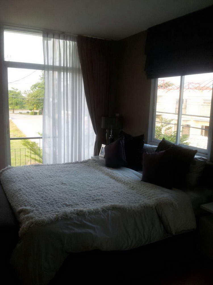 รูปภาพ ณ ราธร สุวินทวงศ์ (Na Rathon Suwinthawongse)