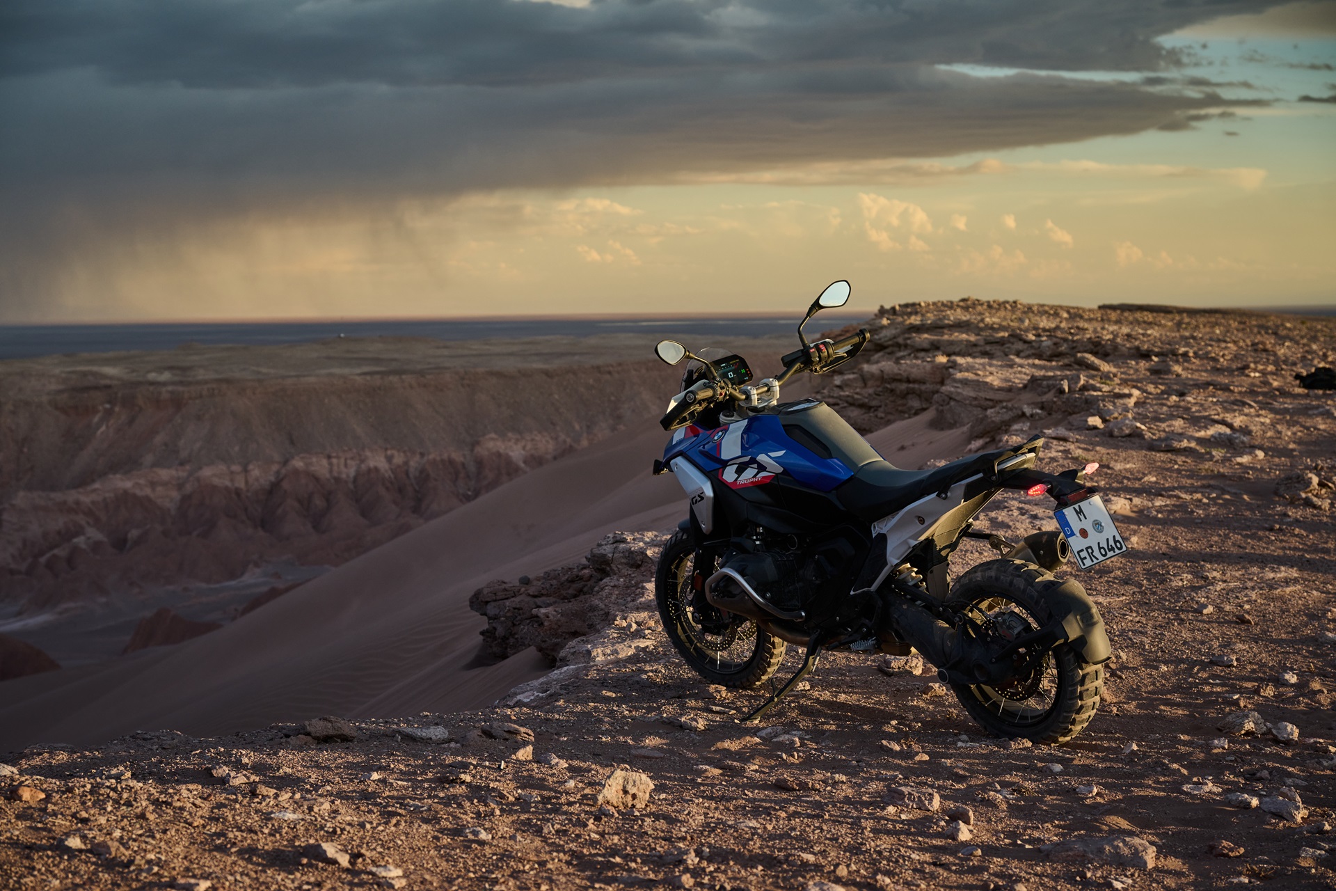 รูปภาพ บีเอ็มดับเบิลยู BMW R 1300 GS Trophy ปี 2024