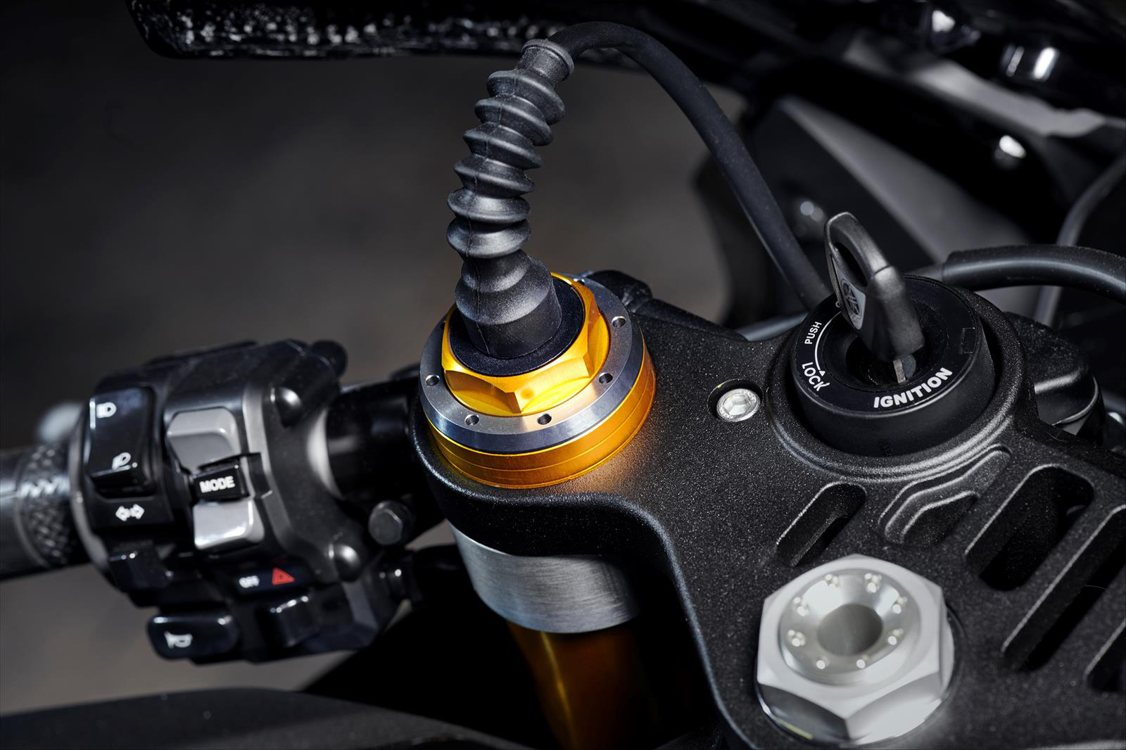 รูปภาพ ยามาฮ่า Yamaha YZF R1M ปี 2022