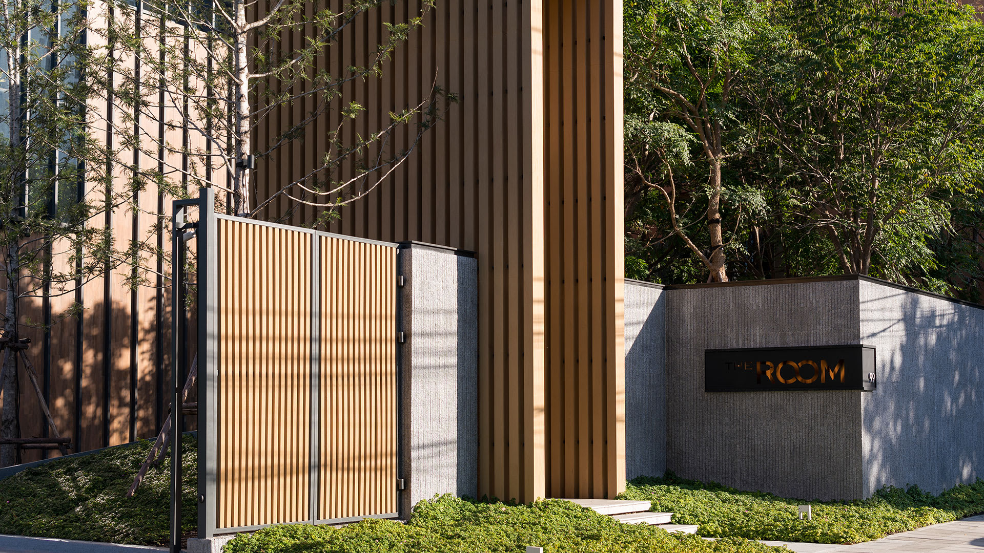 รูปภาพ เดอะ รูม สุขุมวิท 38 (The Room Sukhumvit 38)