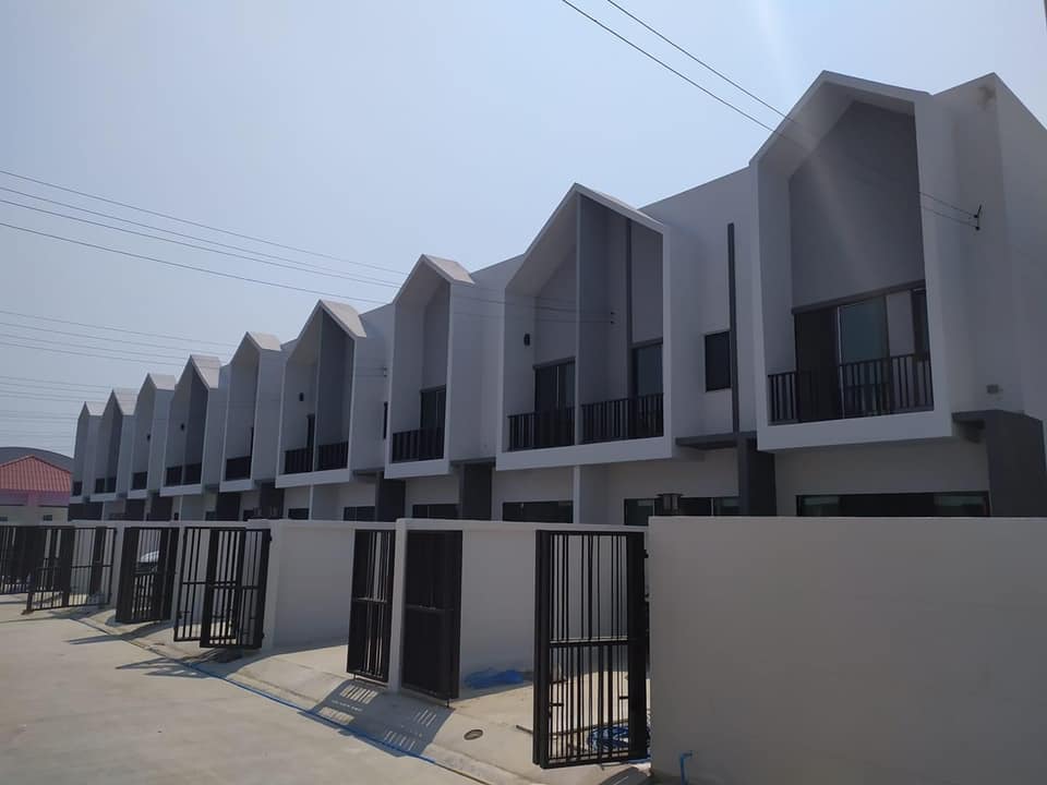 รูปภาพ เดอะ คอมมอน ทาวน์โฮม พุทธมณฑลสาย 5 (The Common Townhome Buddhamonthon Sai 5)
