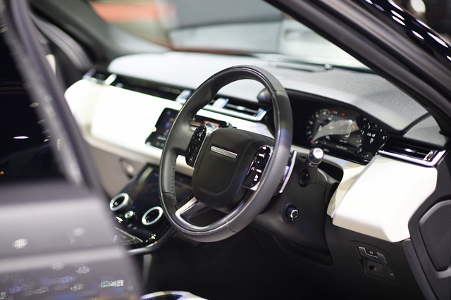 รูปภาพ แลนด์โรเวอร์ Land Rover Range Rover Velar S R-Dynamic ปี 2017