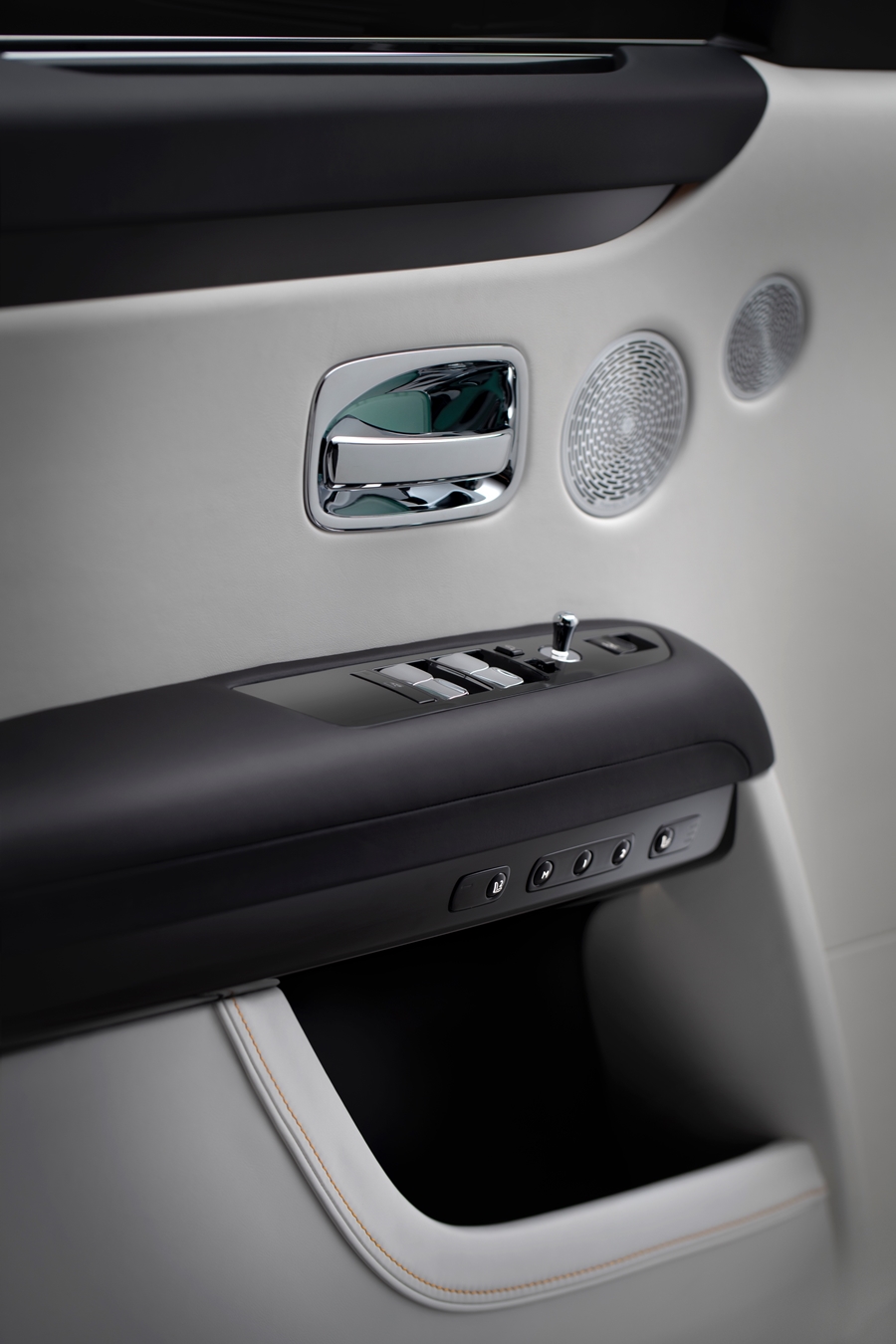 รูปภาพ โรลส์-รอยซ์ Rolls-Royce Ghost Extended Wheelbase MY2020 ปี 2020