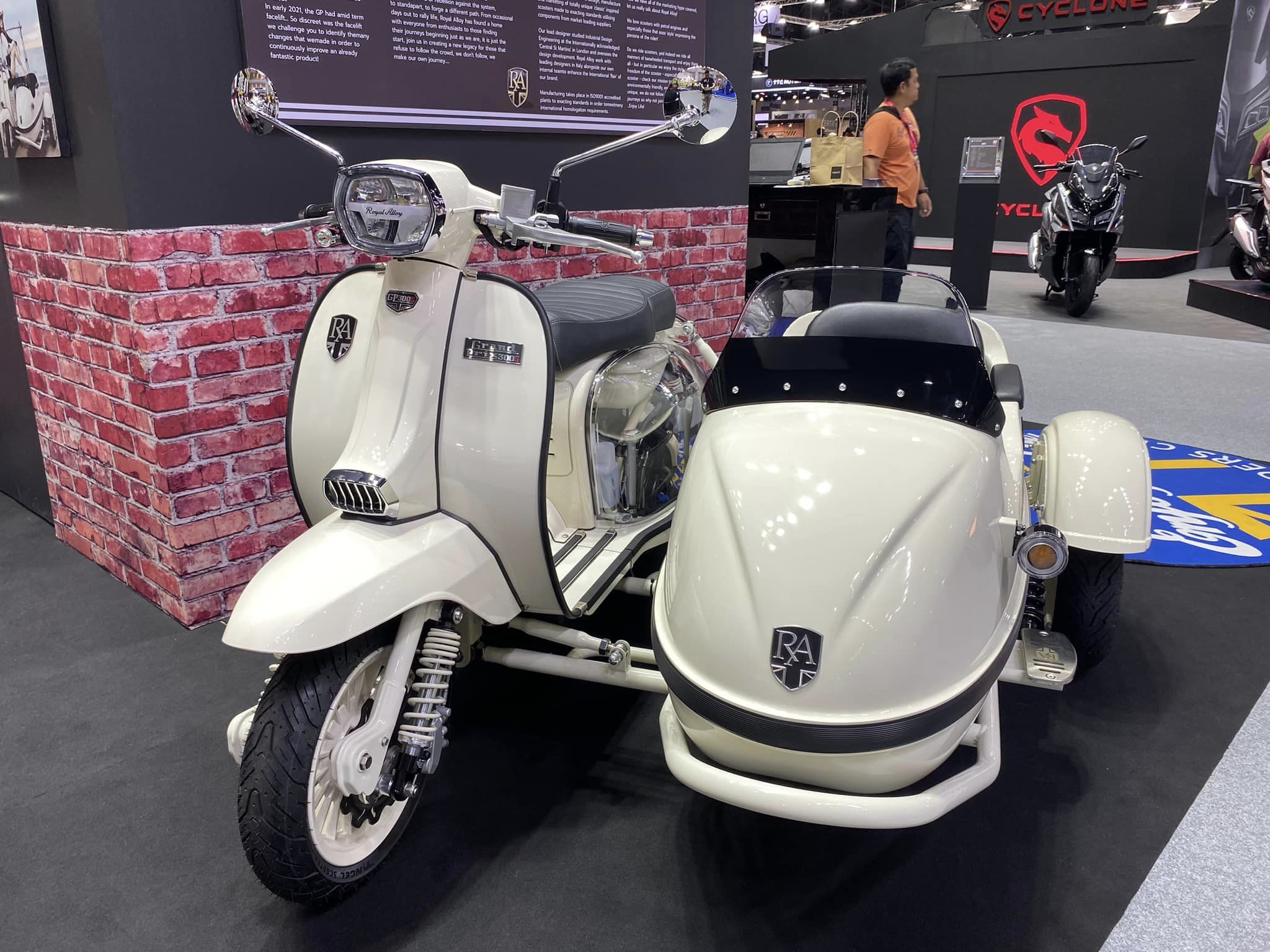 รูปภาพ รอยัล อัลลอยด์ Royal Alloy GP 300S SC ปี 2023