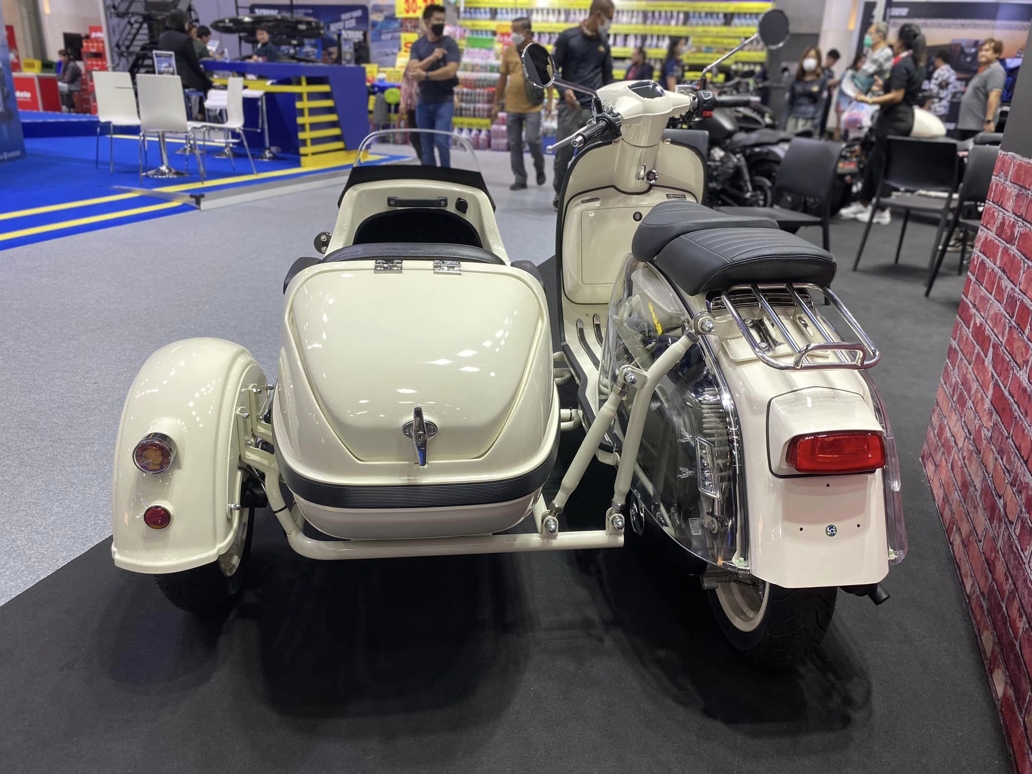 รูปภาพ รอยัล อัลลอยด์ Royal Alloy GP 300S SC ปี 2023