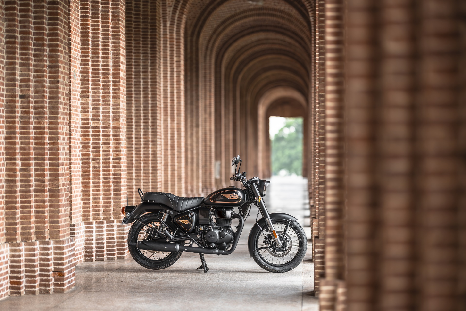 รูปภาพ โรยัล เอ็นฟีลด์ Royal Enfield Bullet 350 Black Gold ปี 2023