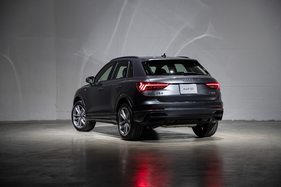 รูปภาพ อาวดี้ Audi Q3 40 TFSI quattro S Line Black Edition ปี 2021