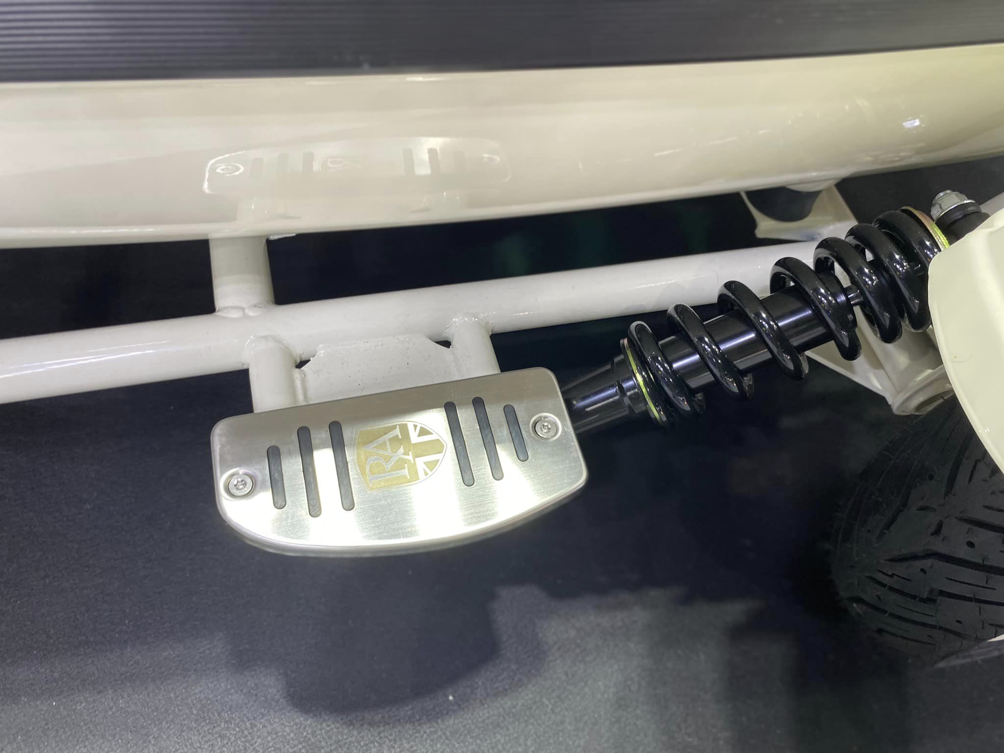 รูปภาพ รอยัล อัลลอยด์ Royal Alloy GP 300S SC ปี 2023