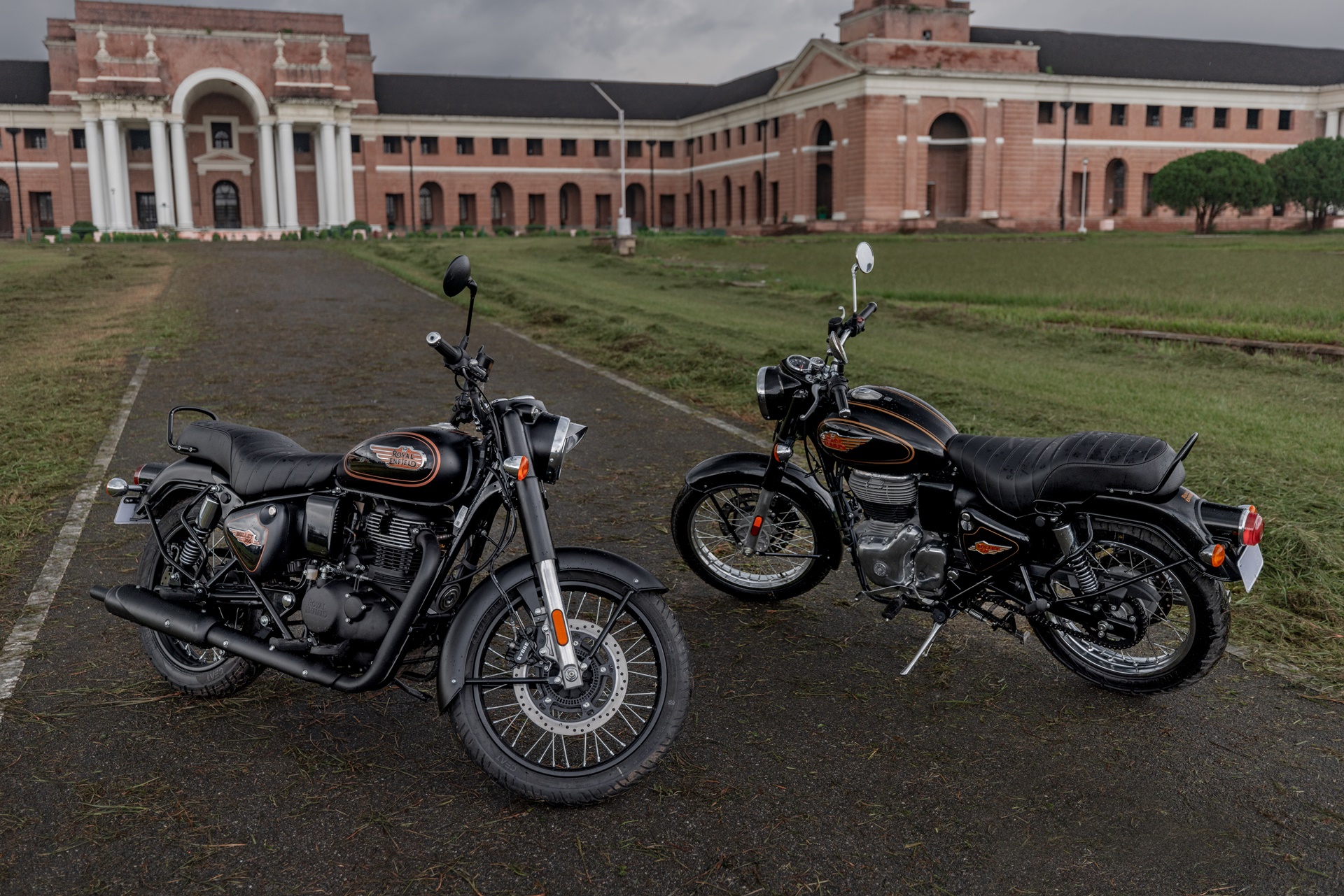 รูปภาพ โรยัล เอ็นฟีลด์ Royal Enfield Bullet 350 Standard Black ปี 2023