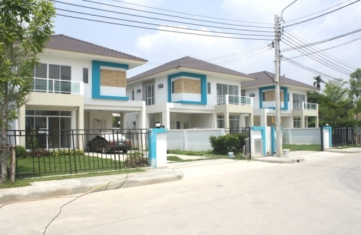 รูปภาพ เทรนดี้ ธารา รามคำแหง (Trendy Tara RamKhamheang)