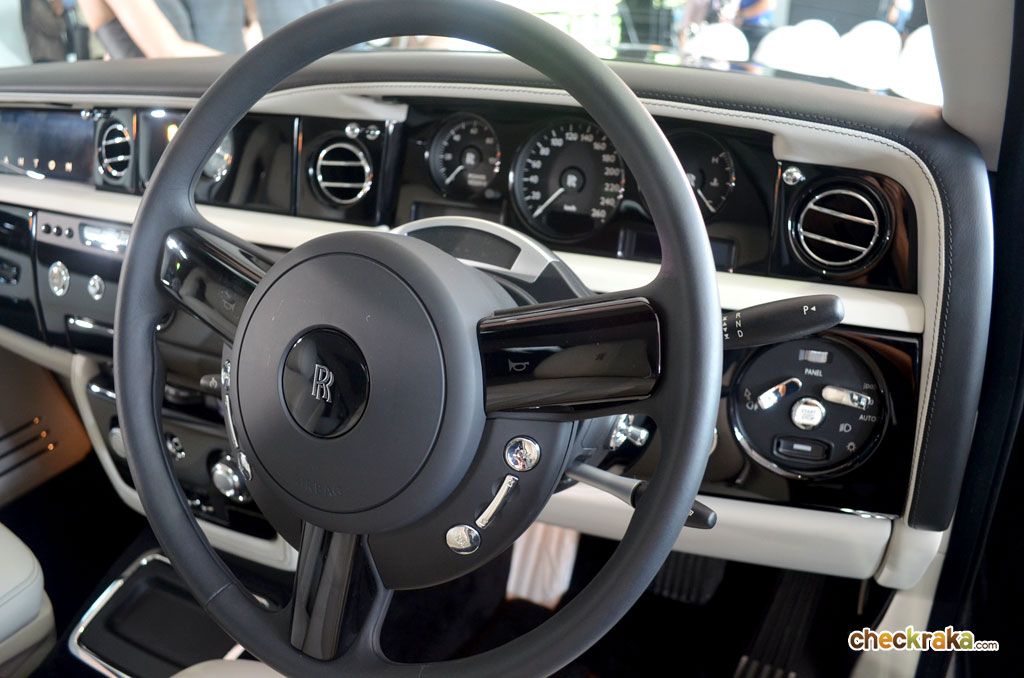 รูปภาพ โรลส์-รอยซ์ Rolls-Royce Phantom Series II Standard ปี 2012