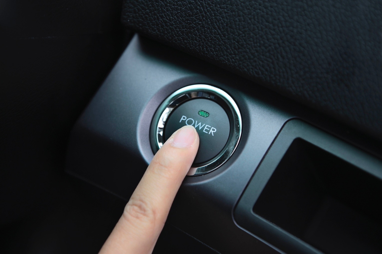 รูปภาพ บีวายดี BYD e6 EV ปี 2023