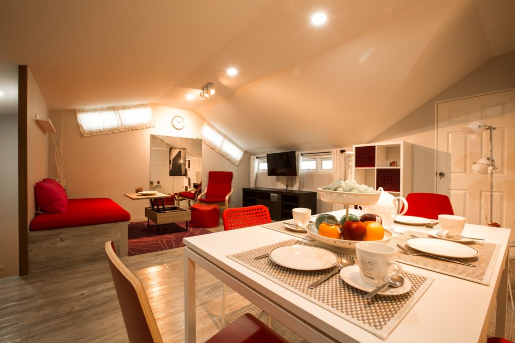 รูปภาพ แผ่นดินทอง ลิฟวิ่งโฮม (Pandintong Living Home)