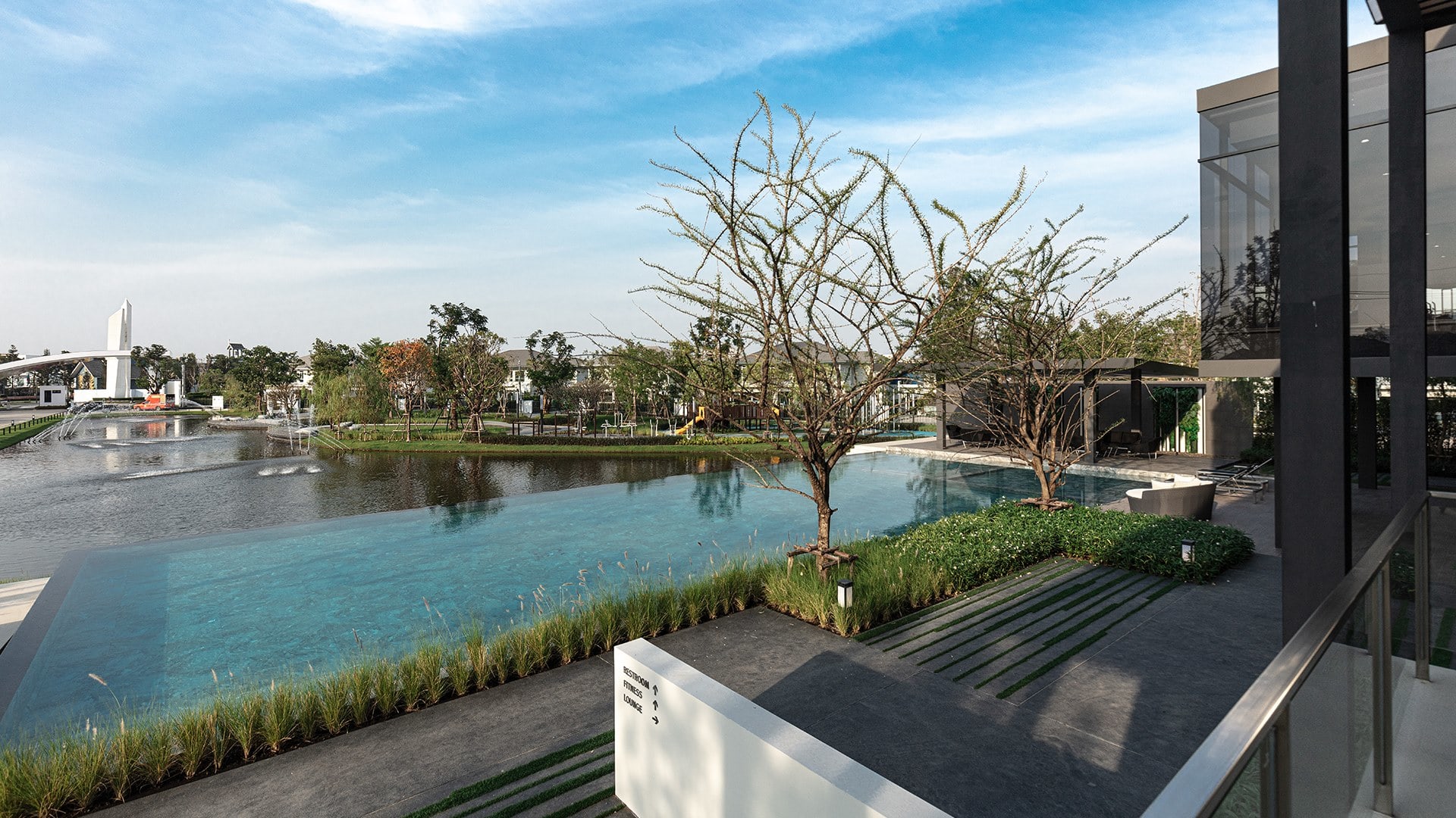 รูปภาพ มัณฑนา บางนา - วงแหวน (Mantana Bangna - Wongwaen)