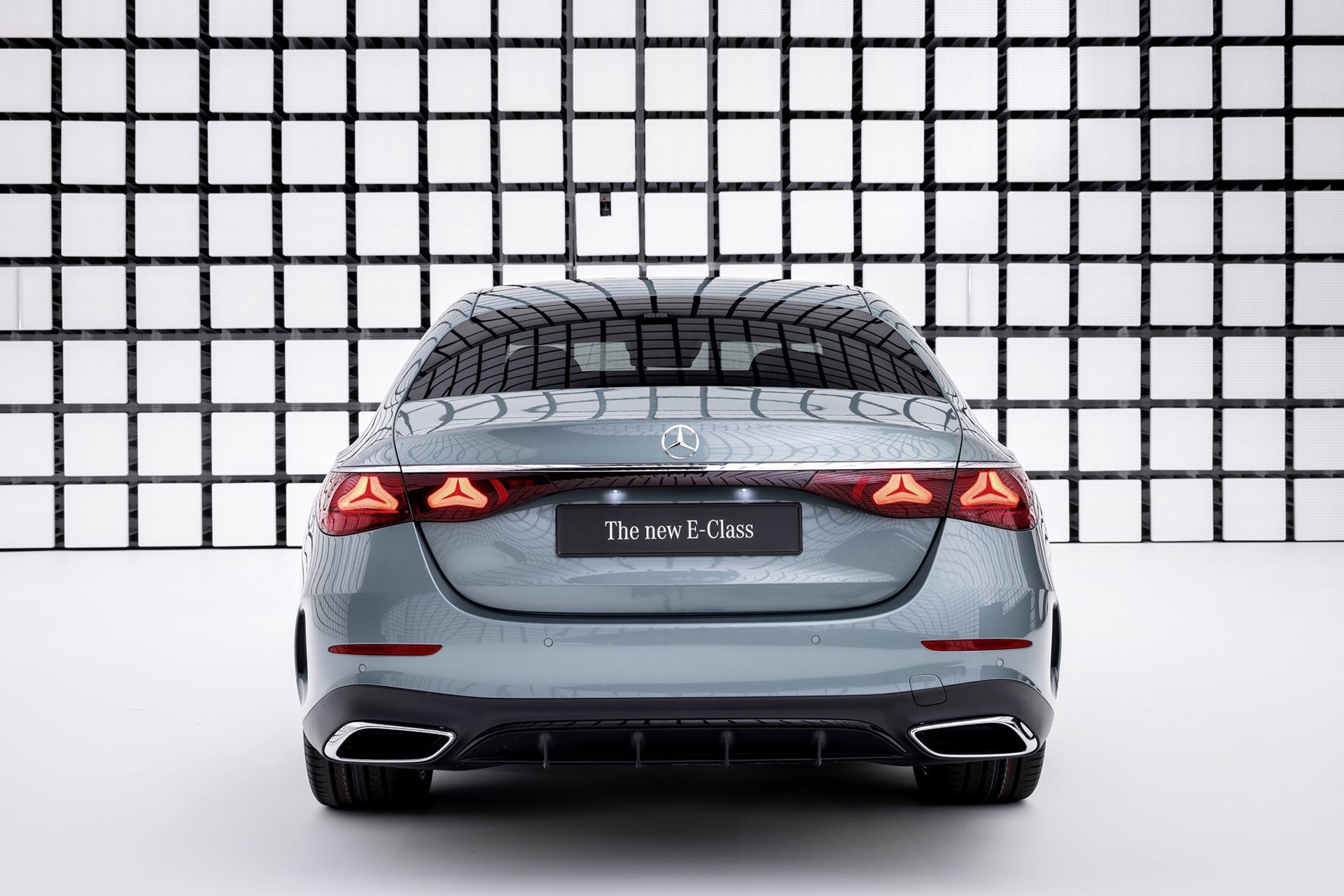 รูปภาพ เมอร์เซเดส-เบนซ์ Mercedes-benz E-Class E 350 e AMG Dynamic (Launch EDITION) ปี 2024