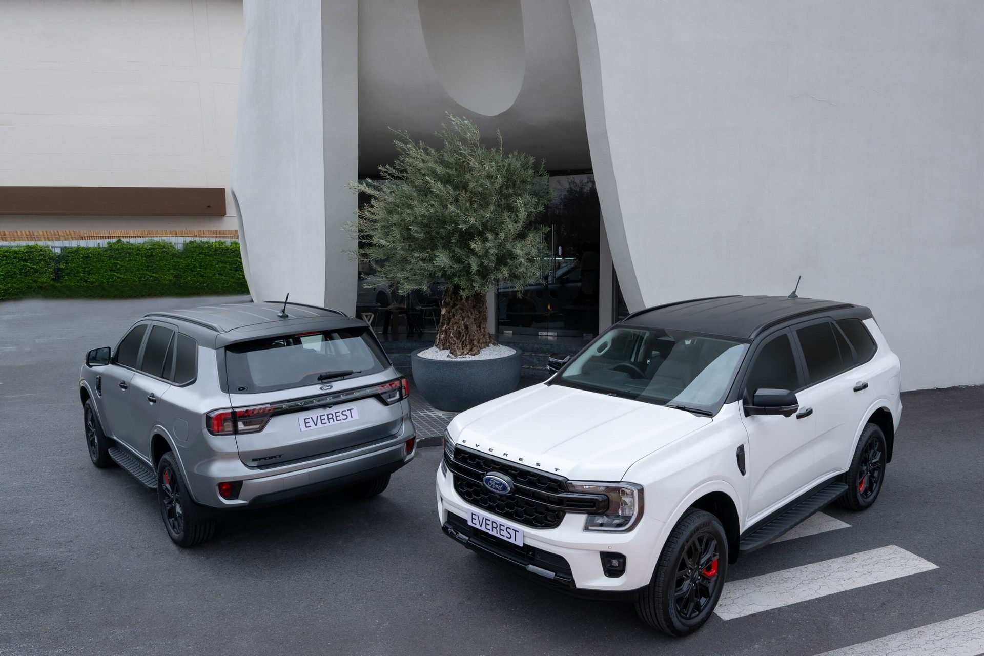 รูปภาพ ฟอร์ด Ford Everest 2.0L Turbo Sport Special Edition 4x2 6AT ปี 2025