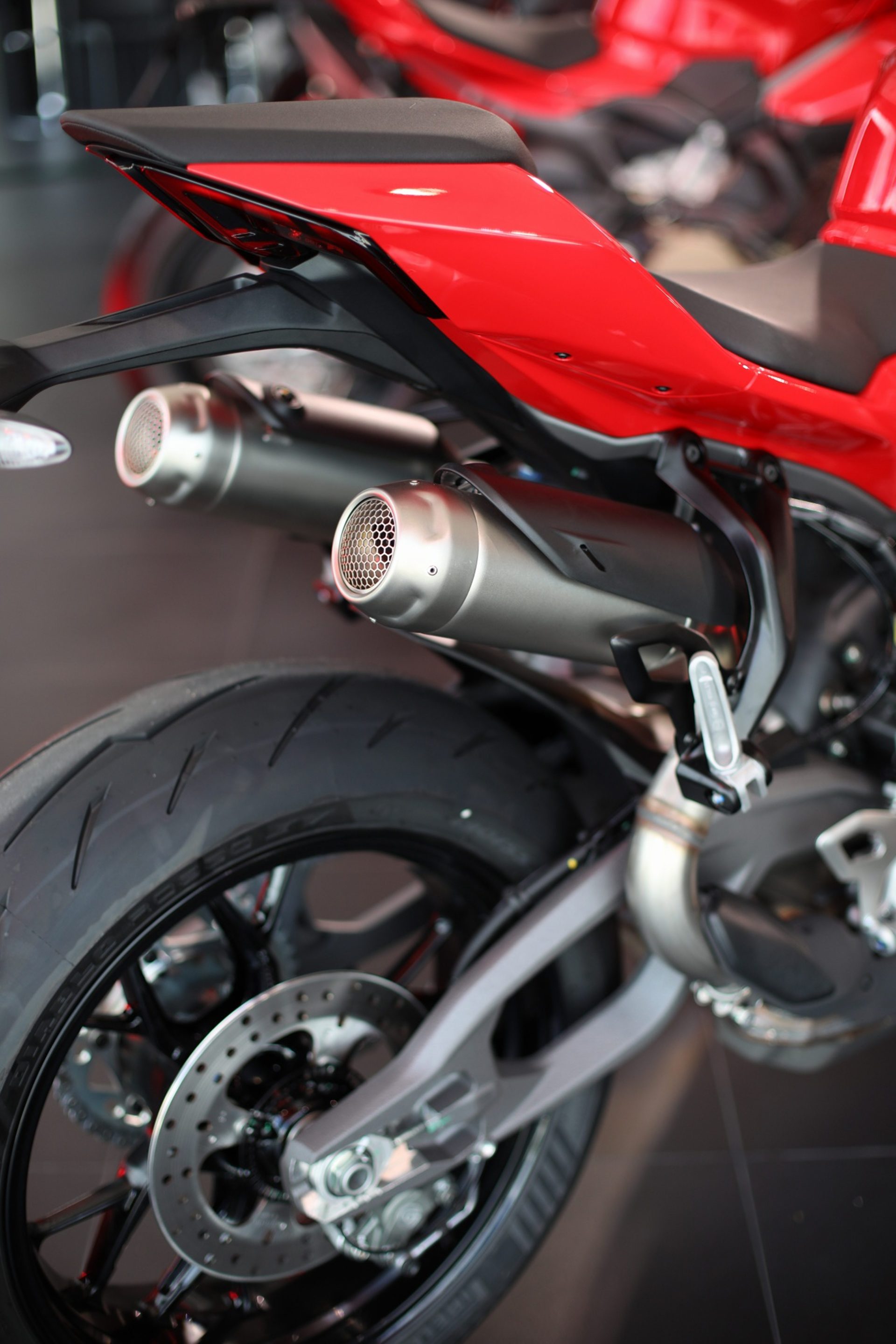 รูปภาพ ดูคาติ Ducati Streetfighter V2S ปี 2025