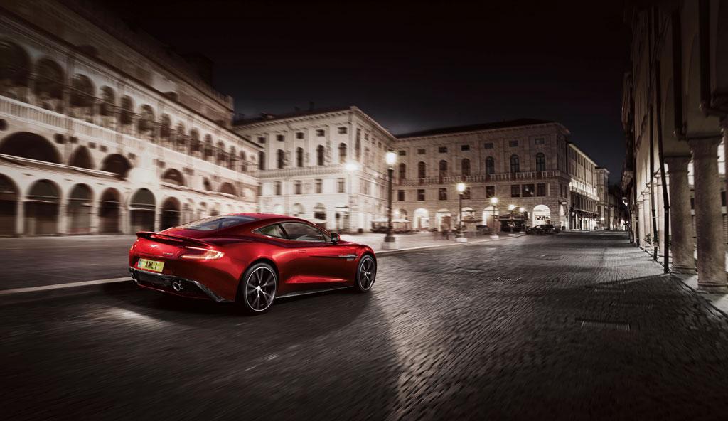 รูปภาพ แอสตัน มาร์ติน Aston Martin Vanquish Coupe ปี 2013