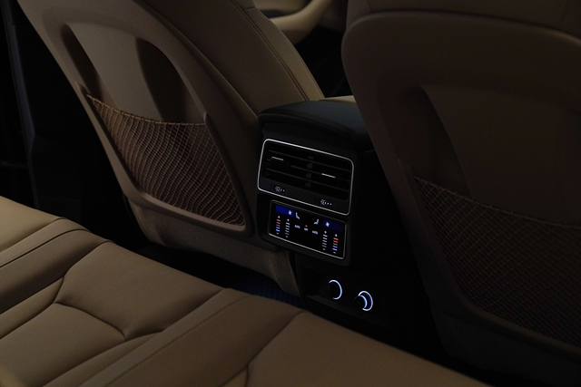 รูปภาพ อาวดี้ Audi Q7 45 TDI quattro S line MY20 ปี 2020