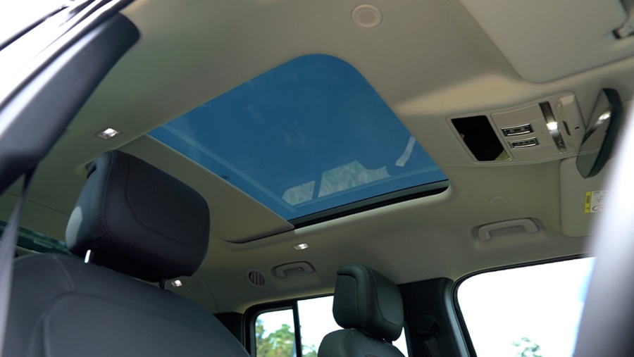 รูปภาพ แลนด์โรเวอร์ Land Rover Defender 130 HSE 3.0 Diesel ปี 2022