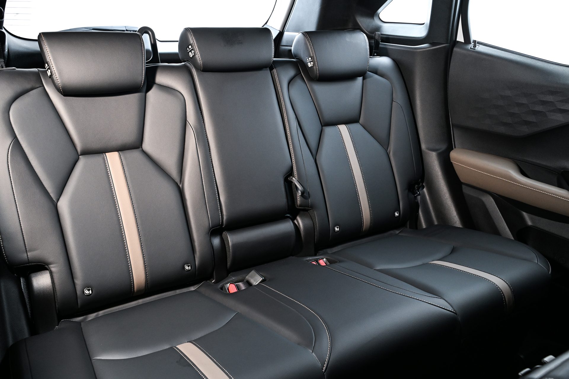 รูปภาพ มิตซูบิชิ Mitsubishi Xforce HEV Ultimate ปี 2025