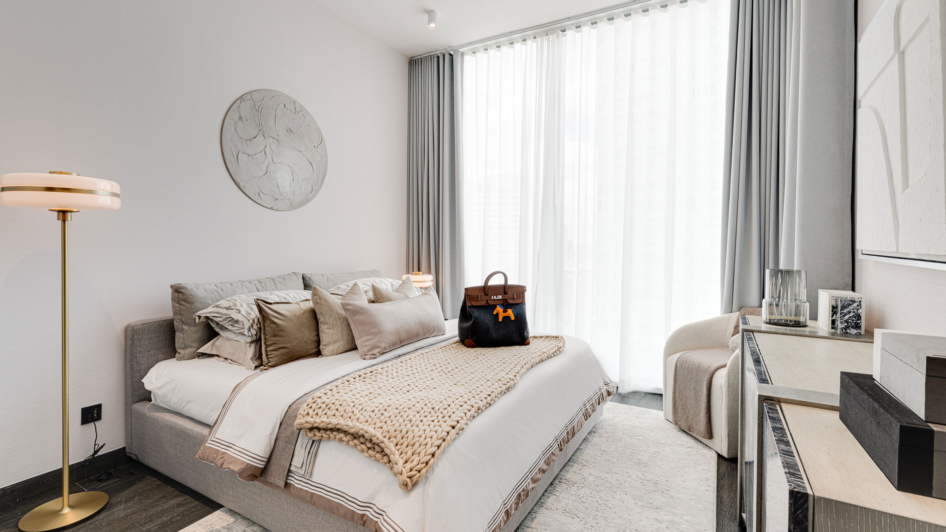 รูปภาพ เทตต์ สาทร ทเวลฟ์ (Tait Sathorn 12)