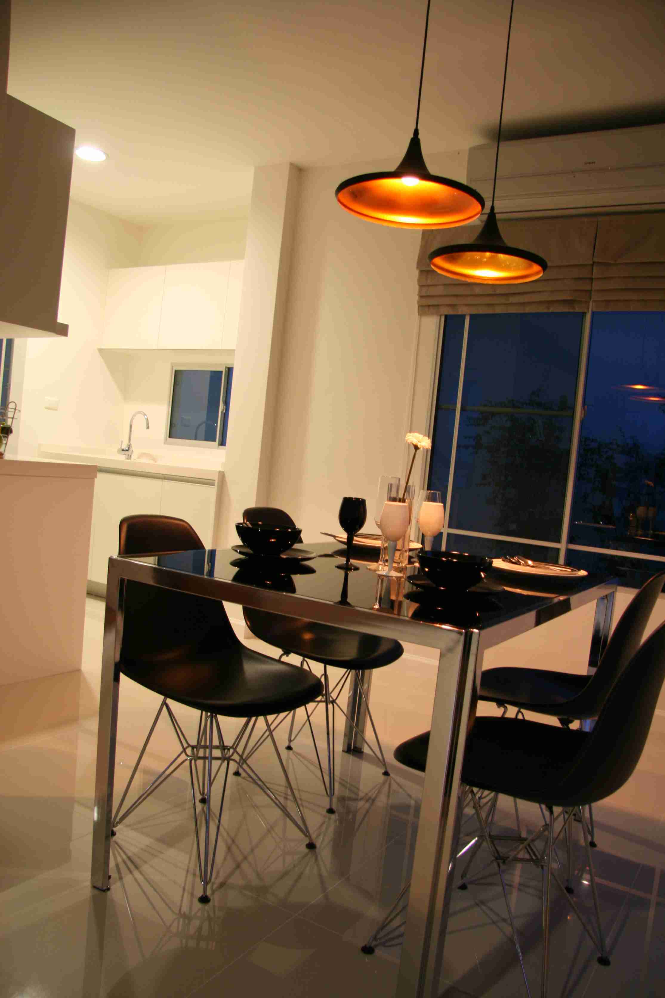 รูปภาพ นันทวัน ศรีนครินทร์ (Nanthawan Srinakarin)