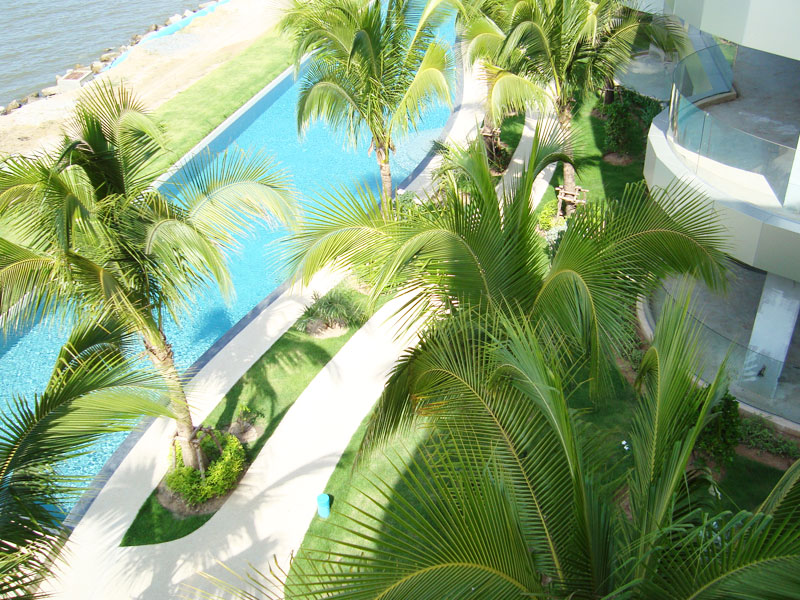 รูปภาพ โอเชียน เอจ (Ocean's Edge)