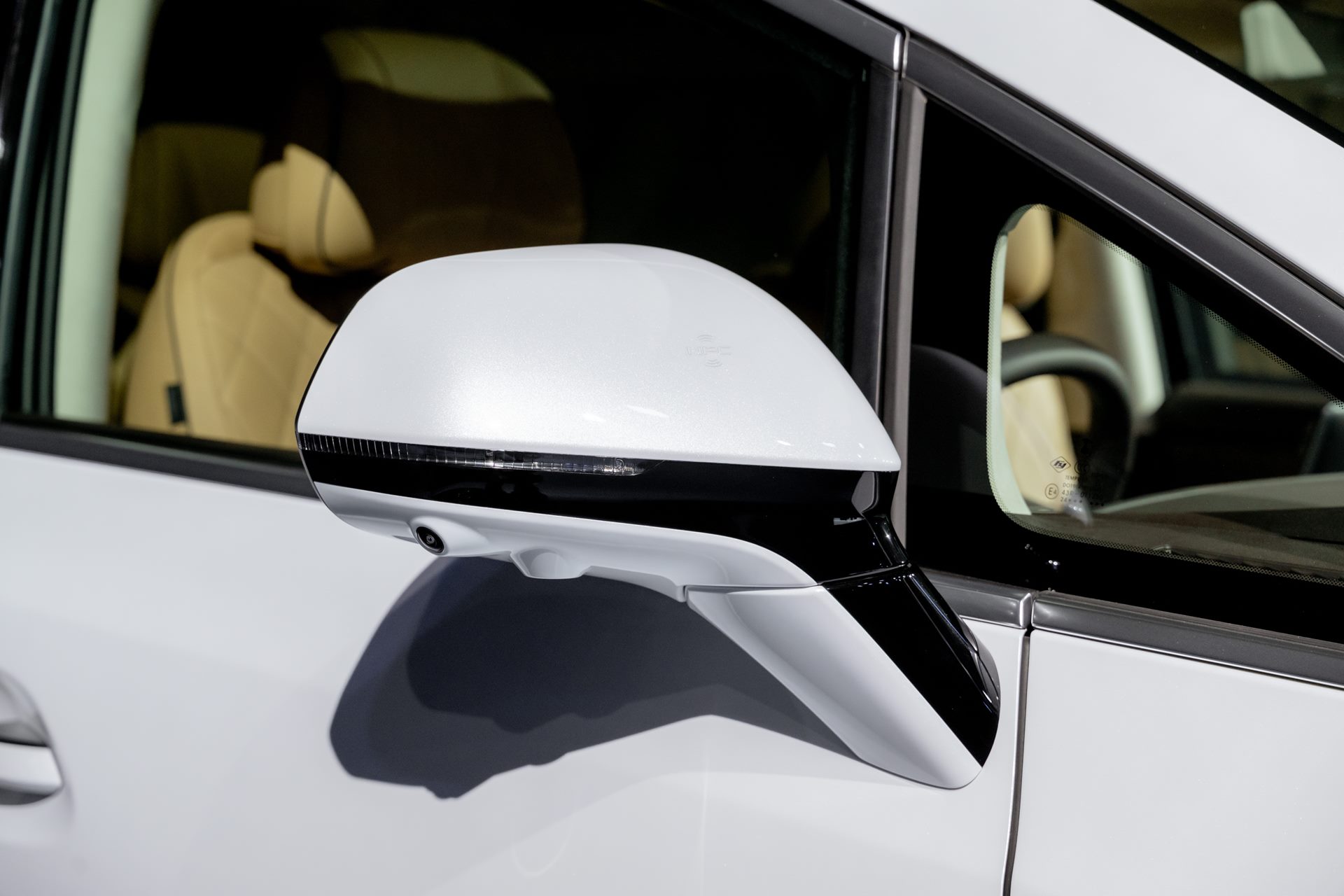 รูปภาพ เดนซ่า Denza D9 Performance AWD ปี 2024