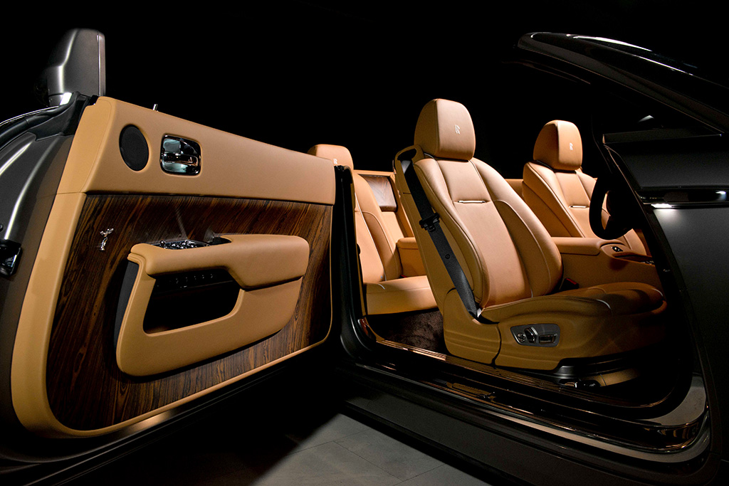 รูปภาพ โรลส์-รอยซ์ Rolls-Royce Dwan Standard ปี 2016