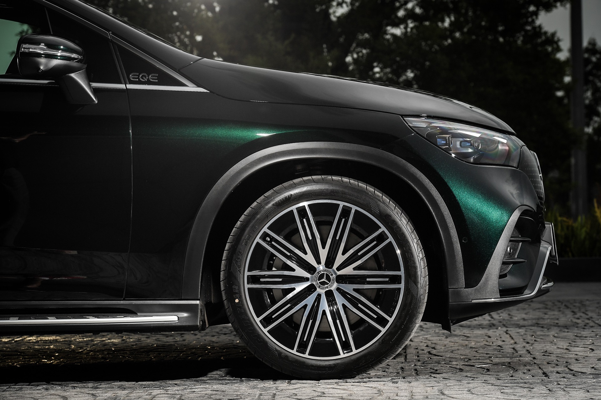 รูปภาพ เมอร์เซเดส-เบนซ์ Mercedes-benz EQ EQE 350 4MATIC SUV AMG Dynamic ปี 2023