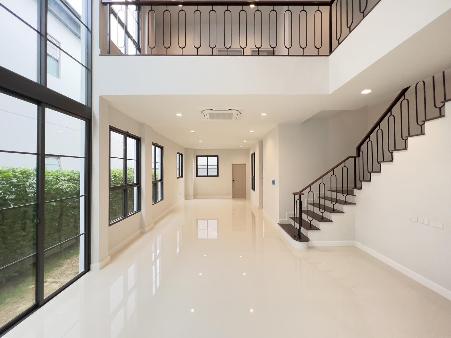 รูปภาพ โมโนส ราชพฤกษ์-พระราม 5 (MONOS Ratchaphruek-Rama 5)