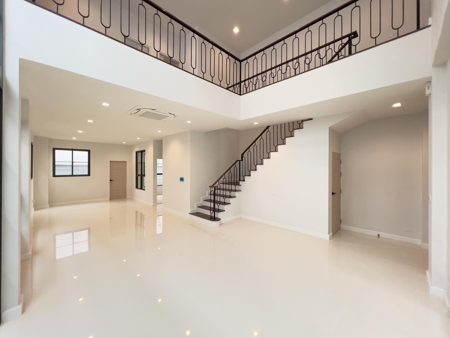 รูปภาพ โมโนส ราชพฤกษ์-พระราม 5 (MONOS Ratchaphruek-Rama 5)