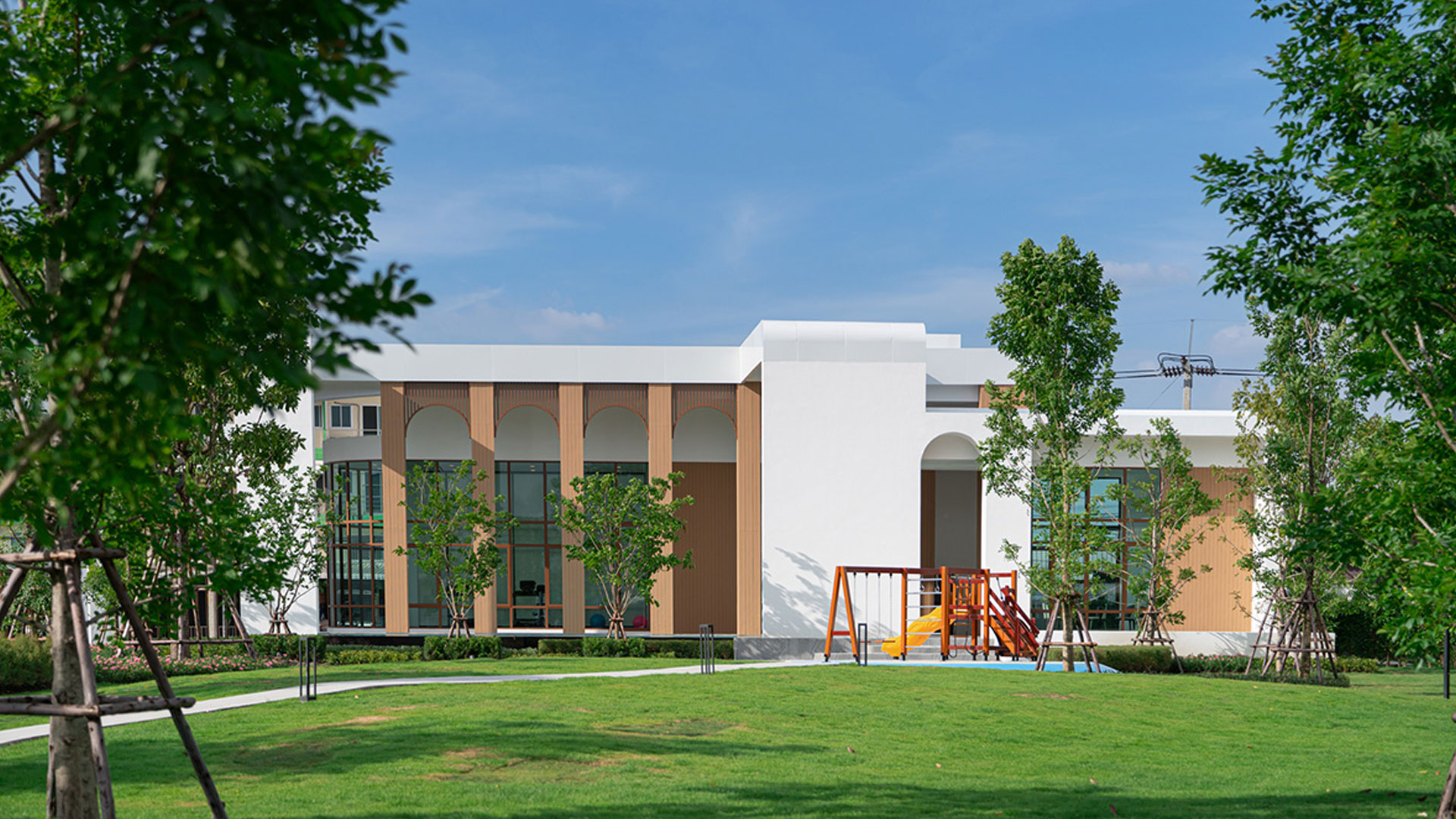 รูปภาพ โมเดน รังสิต คลอง 4-วงแหวน (MODEN Rangsit Klong 4-Wongwaen)