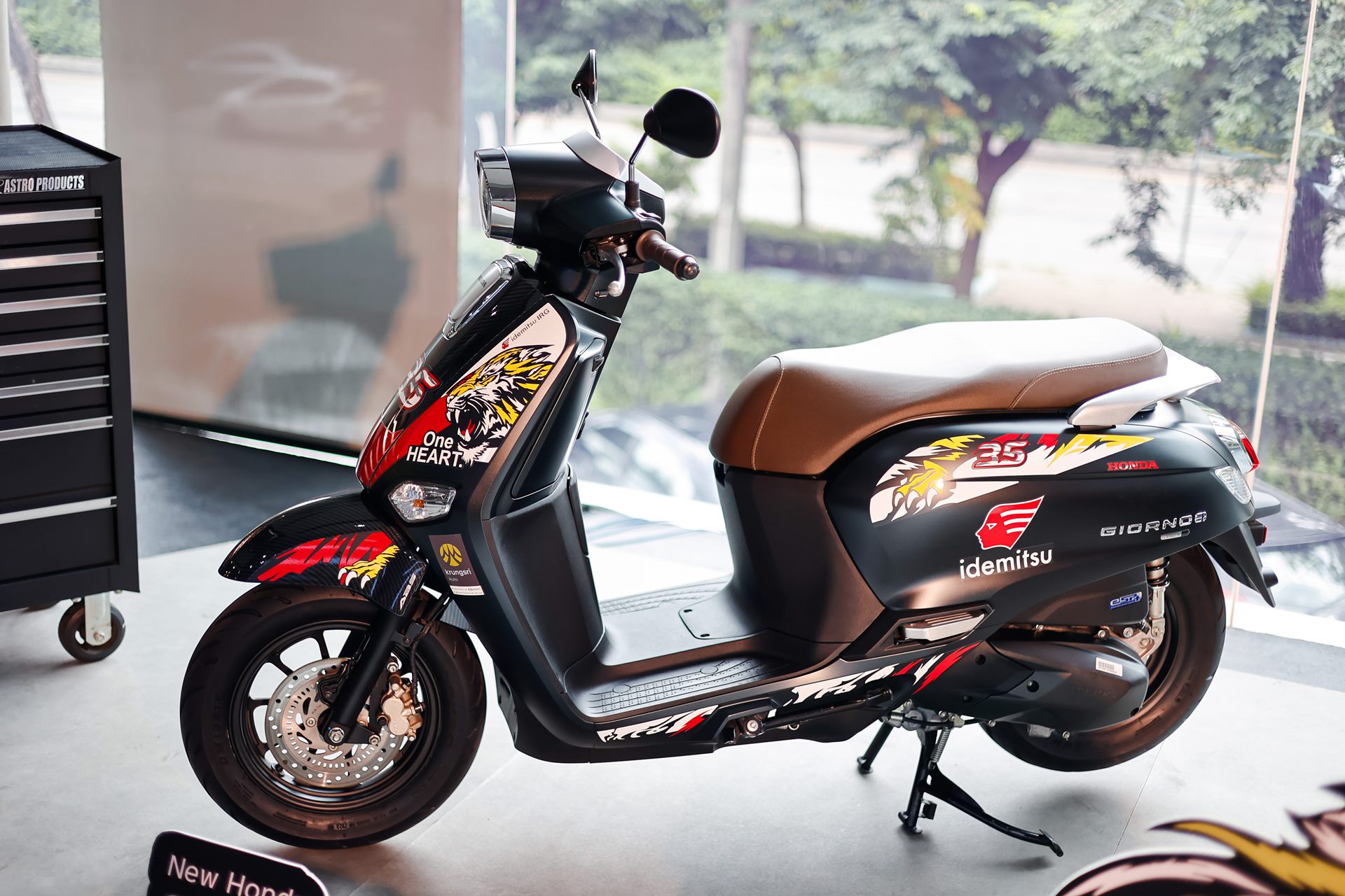 รูปภาพ ฮอนด้า Honda Giorno+ Moto2 ThaiGP 2024 Limited Edition ปี 2024