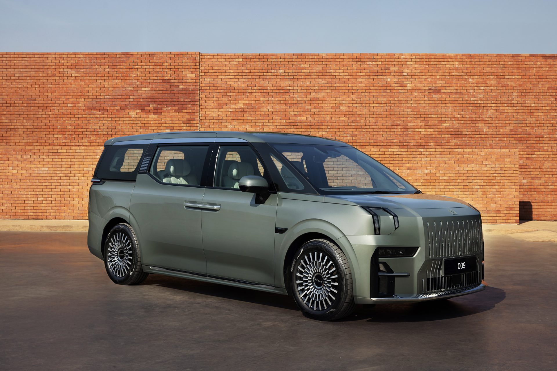 รูปภาพ ซีเคอร์ Zeekr 009 Standard 2WD ปี 2025