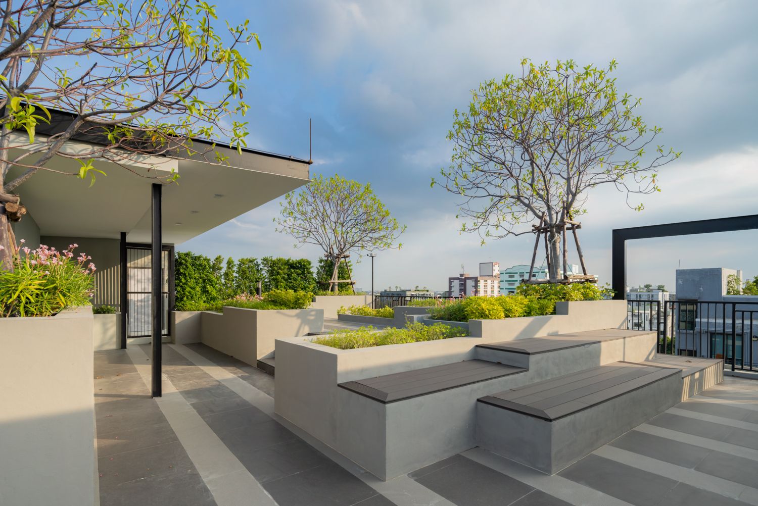 รูปภาพ บี ลอฟท์ ไลท์ สุขุมวิท 107 (B Loft Lite Sukhumvit 107)