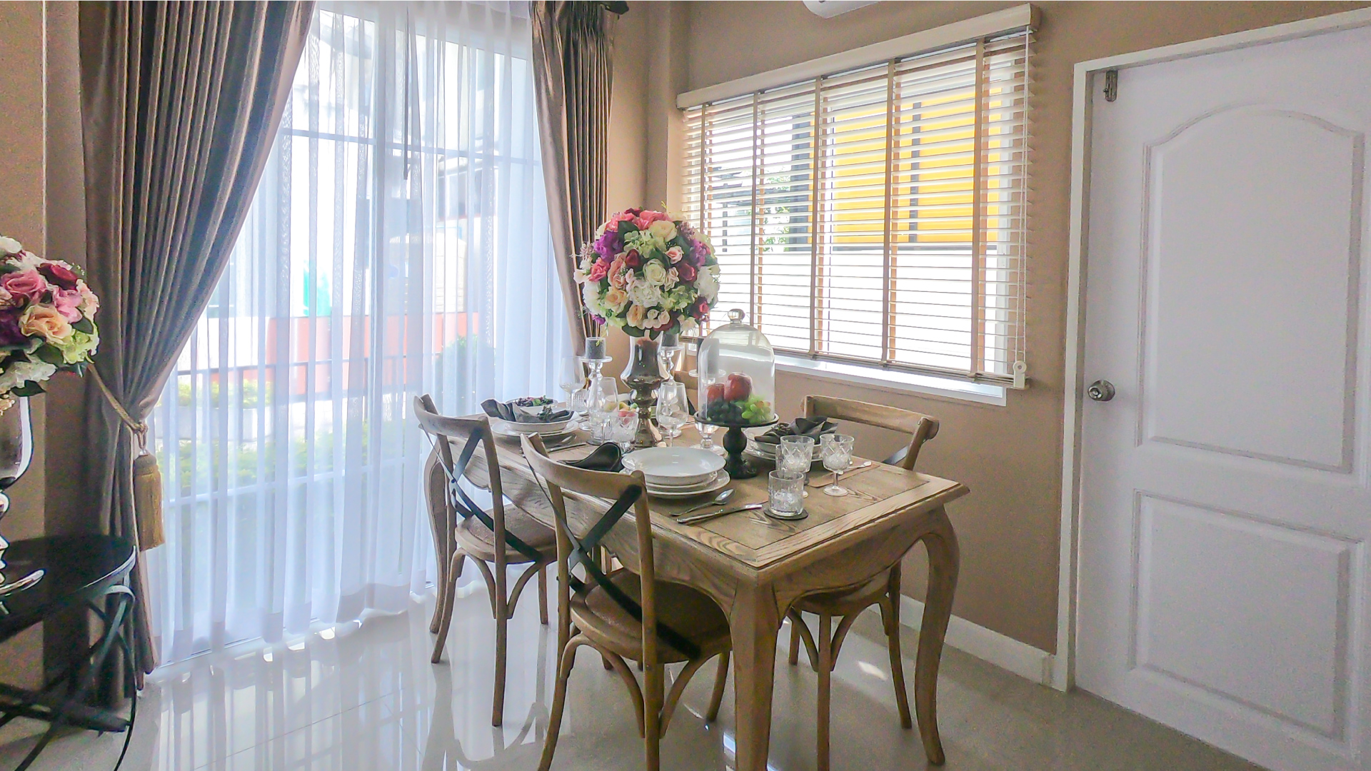 รูปภาพ ดีญ่า วาเล่ย์ ศรีราชา (Diya Valley Sriracha)