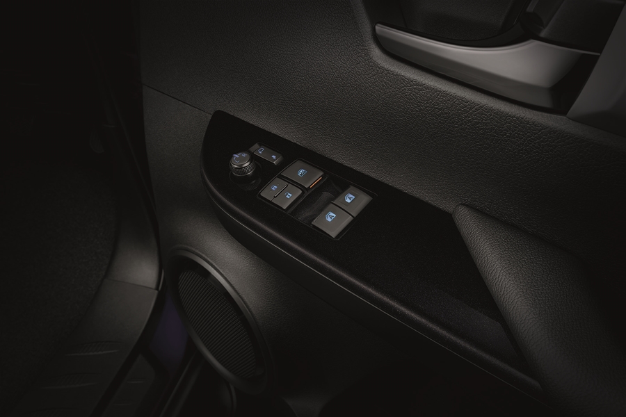 รูปภาพ โตโยต้า Toyota Revo Smart Cab ROCCO 4WD 2.8 AT 60th Anniversary ปี 2022